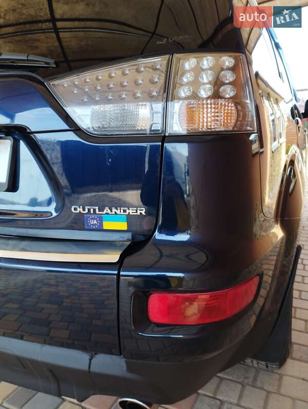 Позашляховик / Кросовер Mitsubishi Outlander 2010 в Миколаєві