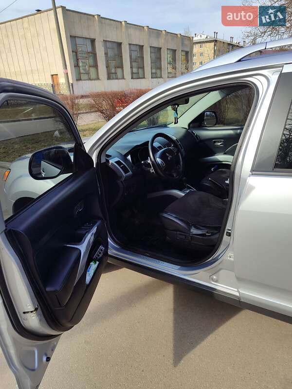 Позашляховик / Кросовер Mitsubishi Outlander 2008 в Дніпрі