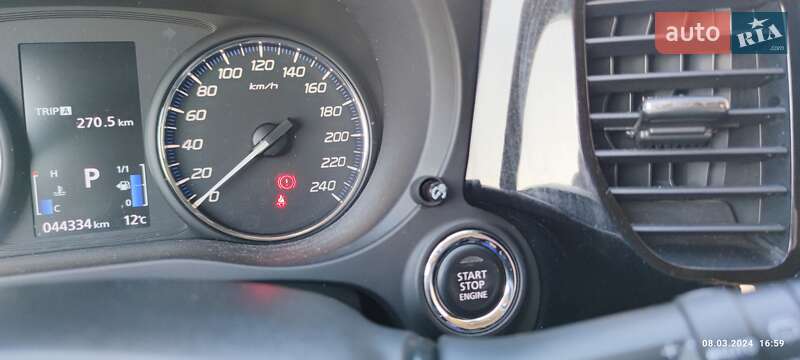 Внедорожник / Кроссовер Mitsubishi Outlander 2019 в Львове