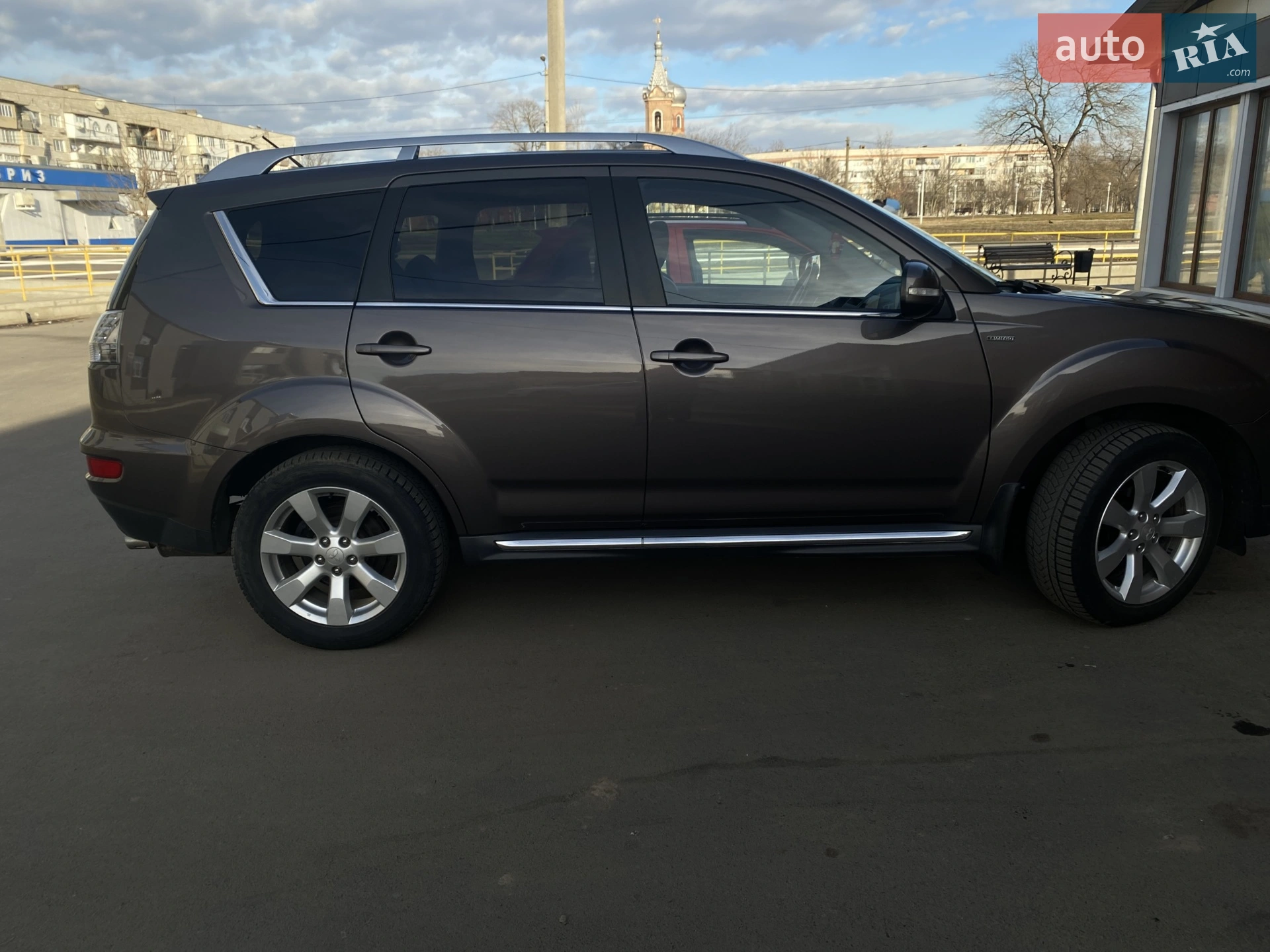 2010 Mitsubishi Outlander - фото 1