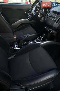 Внедорожник / Кроссовер Mitsubishi Outlander 2010 в Измаиле