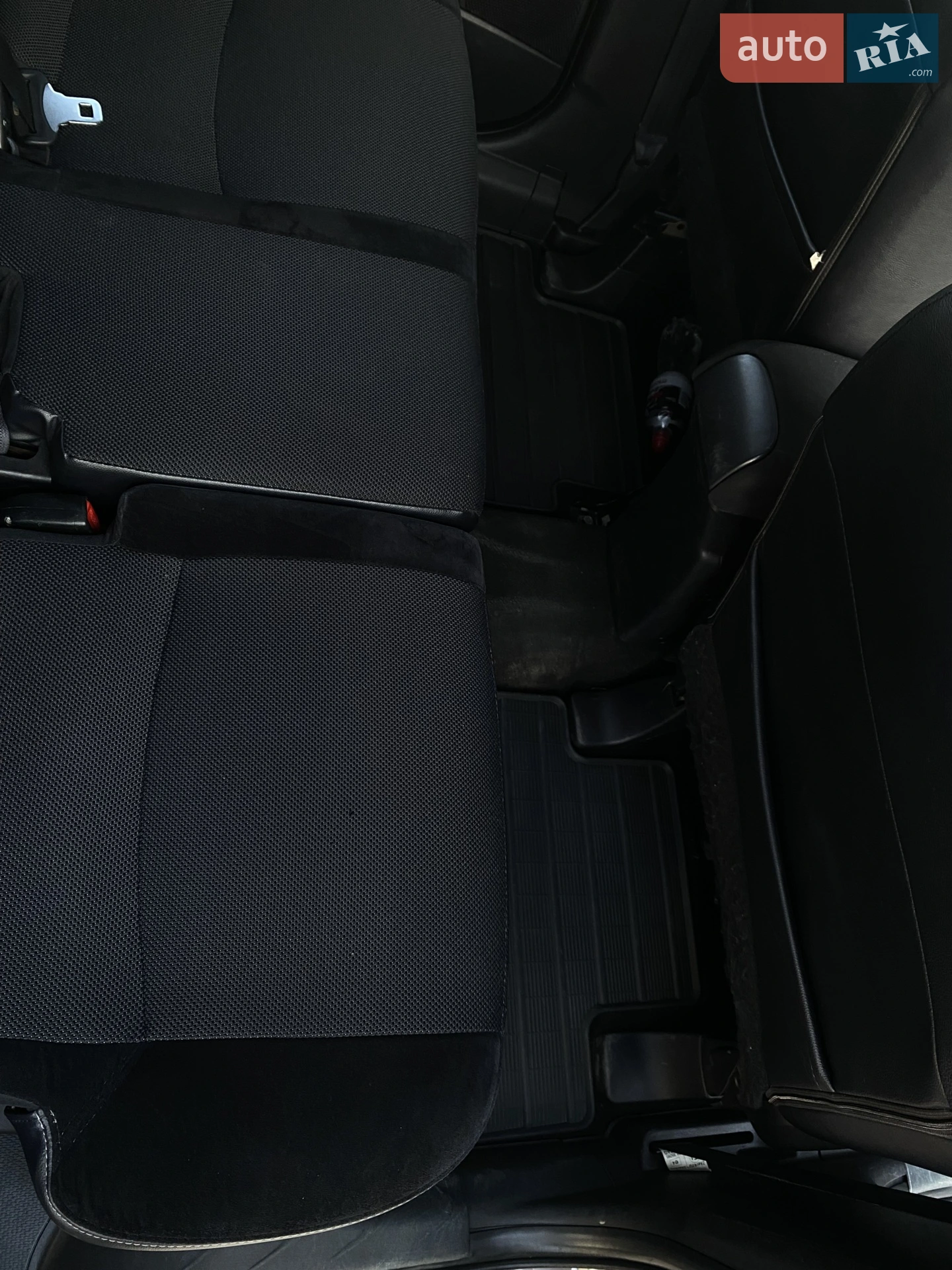 2010 Mitsubishi Outlander - мініатюра 12