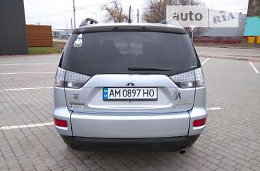 Внедорожник / Кроссовер Mitsubishi Outlander 2013 в Житомире