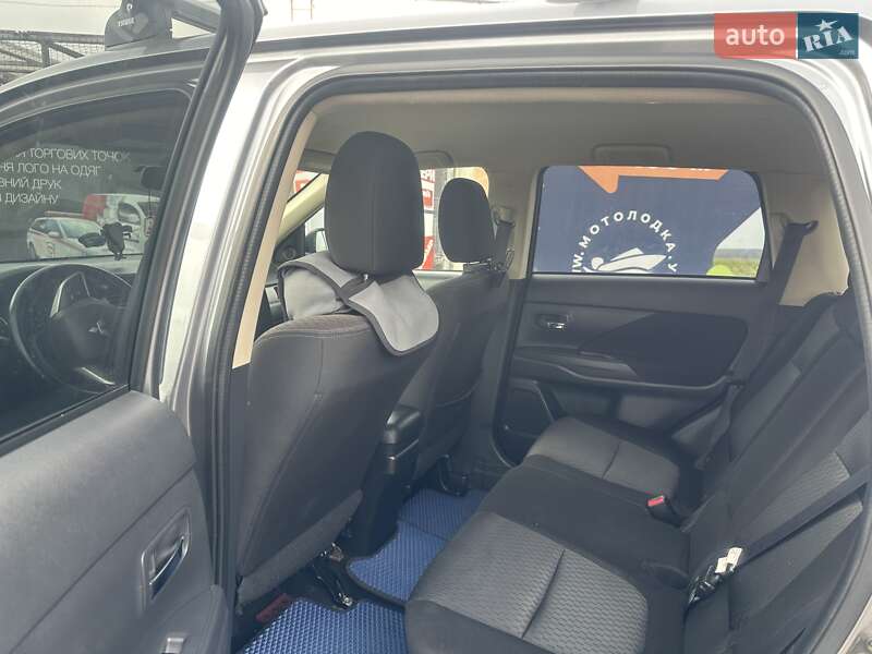 Внедорожник / Кроссовер Mitsubishi Outlander 2014 в Полтаве