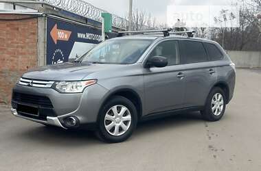 Позашляховик / Кросовер Mitsubishi Outlander 2014 в Полтаві