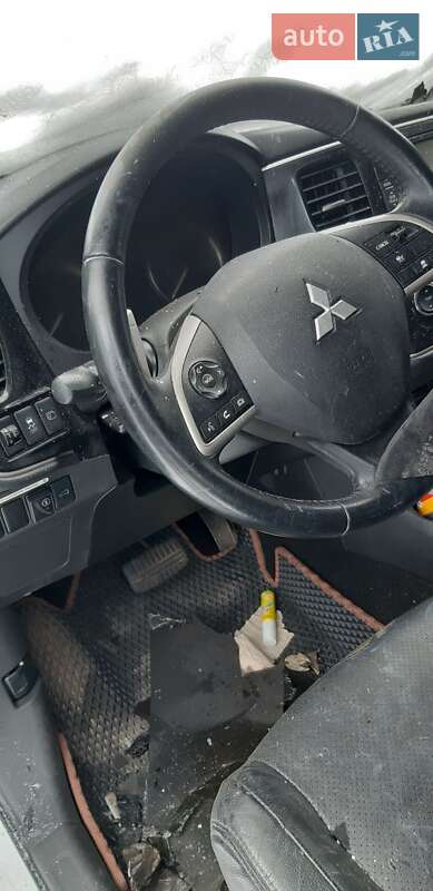 Позашляховик / Кросовер Mitsubishi Outlander 2013 в Кропивницькому