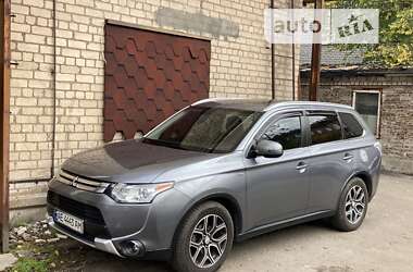 Позашляховик / Кросовер Mitsubishi Outlander 2014 в Дніпрі