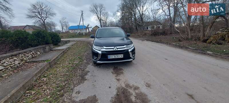 Позашляховик / Кросовер Mitsubishi Outlander 2015 в Підволочиську фото 2 Позашляховик / Кросовер Mitsubishi Outlander 2015 в Підволочиську