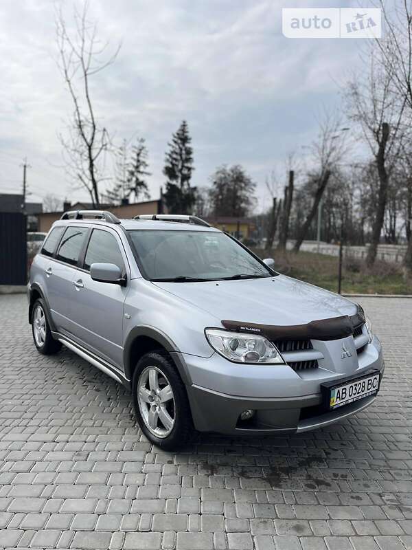 Внедорожник / Кроссовер Mitsubishi Outlander 2004 в Виннице