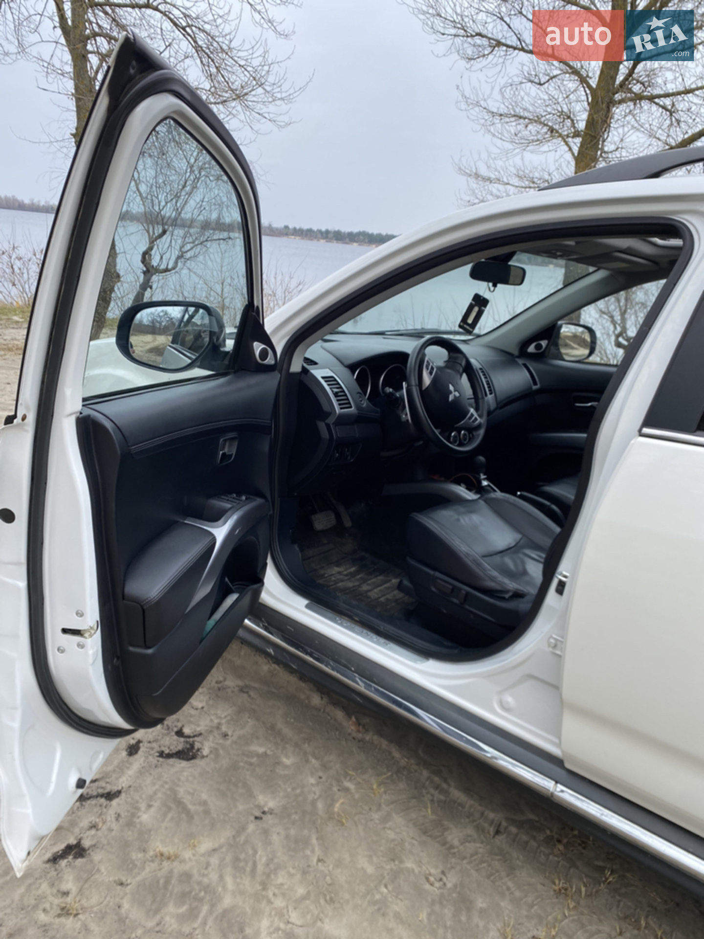 2011 Mitsubishi Outlander - мініатюра 9