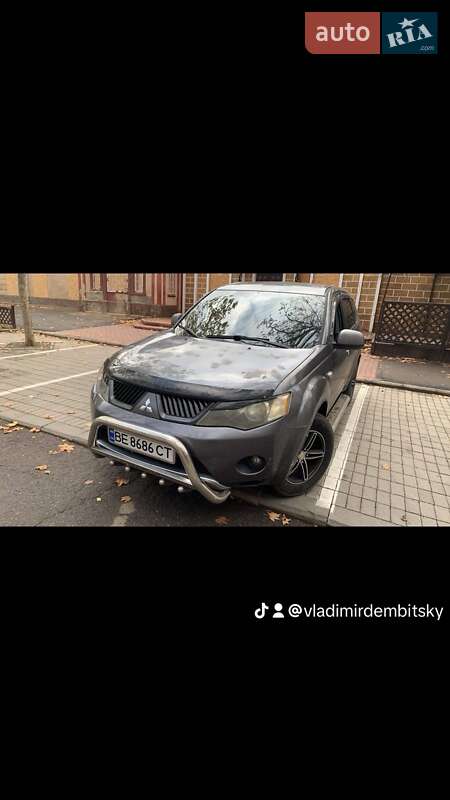 Внедорожник / Кроссовер Mitsubishi Outlander 2006 в Николаеве