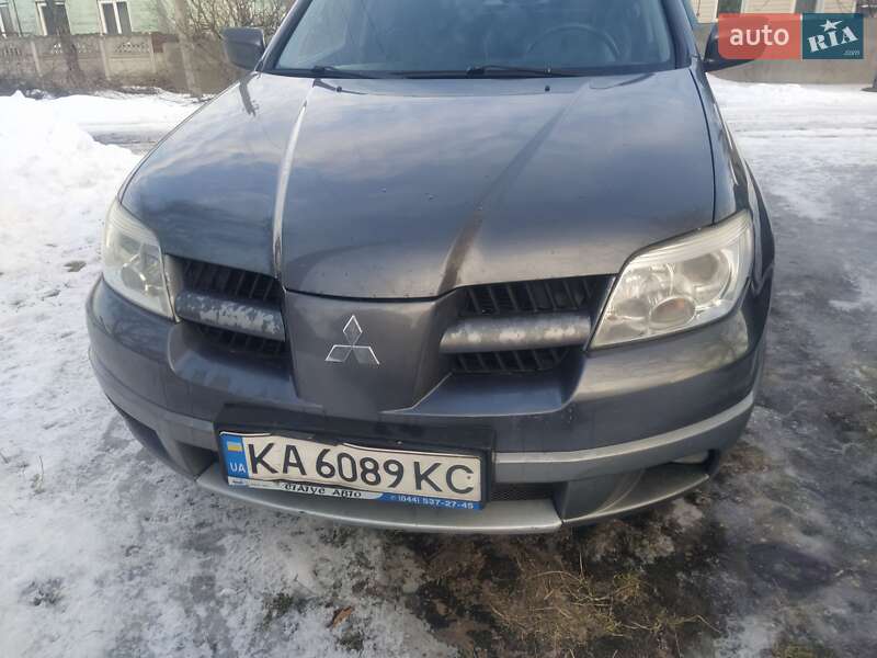 Внедорожник / Кроссовер Mitsubishi Outlander 2006 в Конотопе