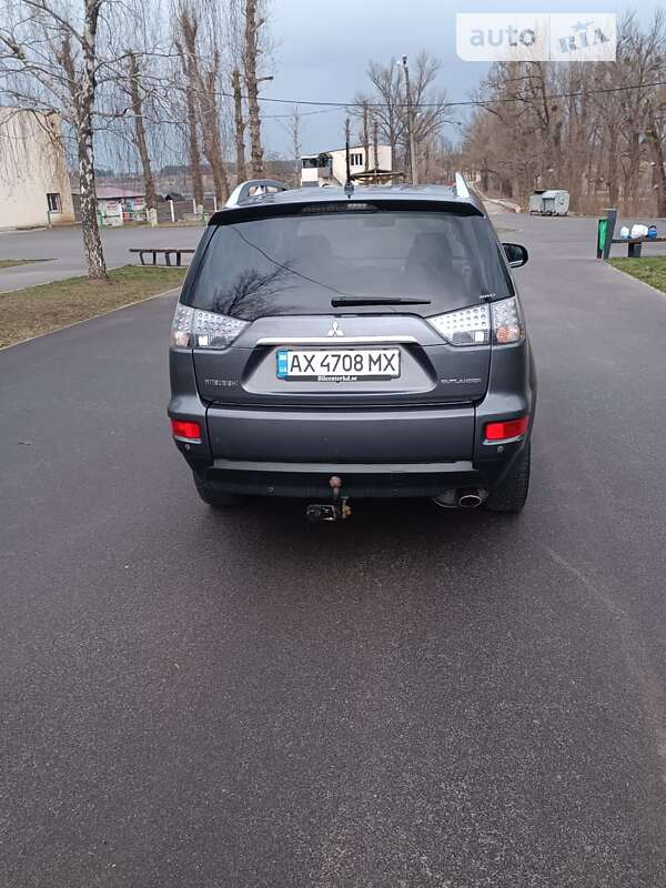 Позашляховик / Кросовер Mitsubishi Outlander 2010 в Харкові