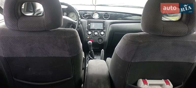 Внедорожник / Кроссовер Mitsubishi Outlander 2003 в Золочеве фото 8 Внедорожник / Кроссовер Mitsubishi Outlander 2003 в Золочеве