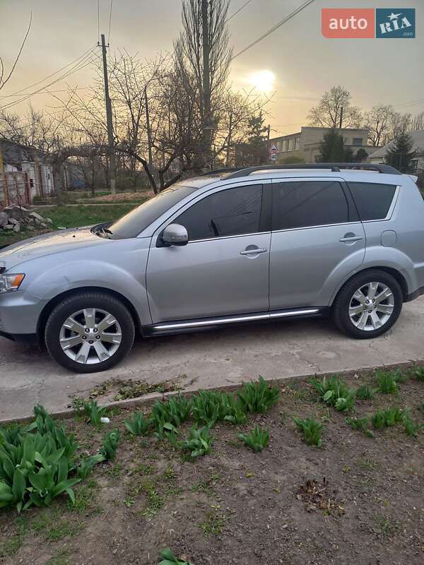 Внедорожник / Кроссовер Mitsubishi Outlander 2012 в Запорожье фото 15 Внедорожник / Кроссовер Mitsubishi Outlander 2012 в Запорожье