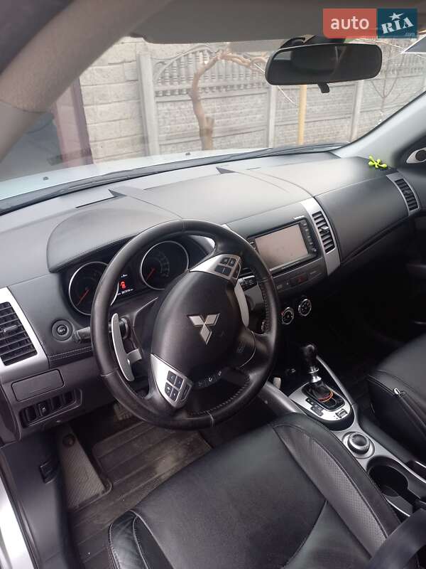 Внедорожник / Кроссовер Mitsubishi Outlander 2012 в Запорожье фото 31 Внедорожник / Кроссовер Mitsubishi Outlander 2012 в Запорожье