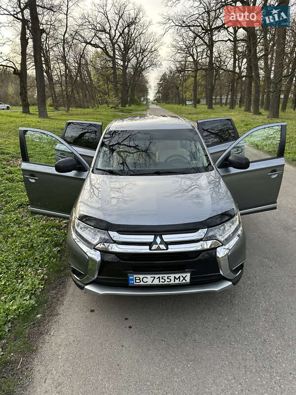 Mitsubishi Outlander 2017