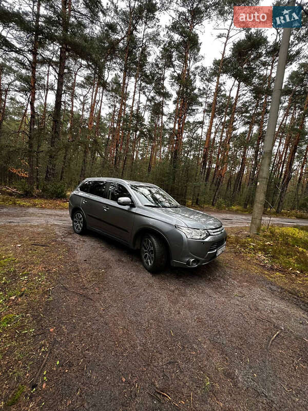 Внедорожник / Кроссовер Mitsubishi Outlander 2014 в Яремче