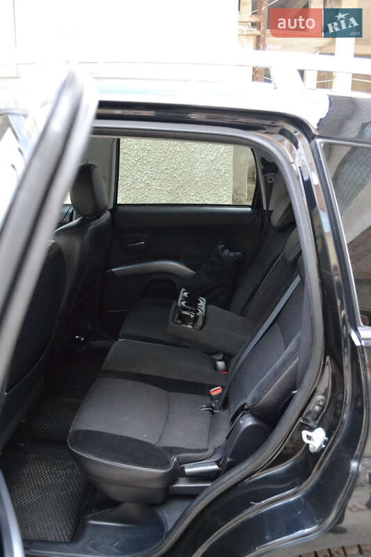 Внедорожник / Кроссовер Mitsubishi Outlander 2010 в Ивано-Франковске