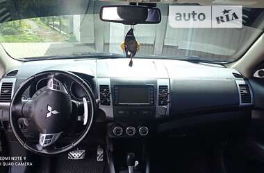 Внедорожник / Кроссовер Mitsubishi Outlander 2012 в Миргороде
