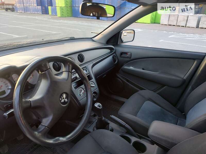 Внедорожник / Кроссовер Mitsubishi Outlander 2004 в Ивано-Франковске