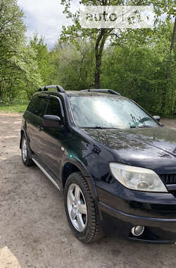 Внедорожник / Кроссовер Mitsubishi Outlander 2007 в 