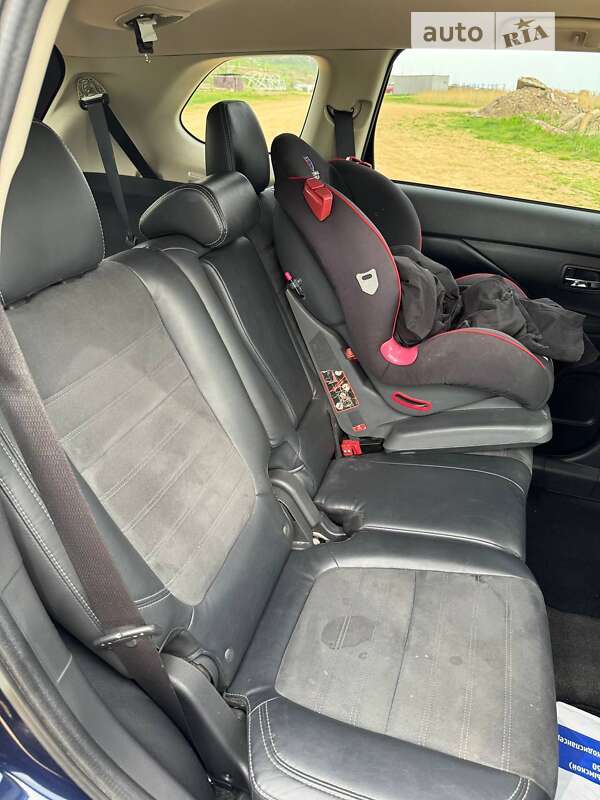 Внедорожник / Кроссовер Mitsubishi Outlander 2019 в Одессе