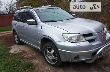 Позашляховик / Кросовер Mitsubishi Outlander 2003 в Харкові