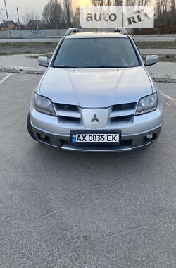 Внедорожник / Кроссовер Mitsubishi Outlander 2004 в Харькове