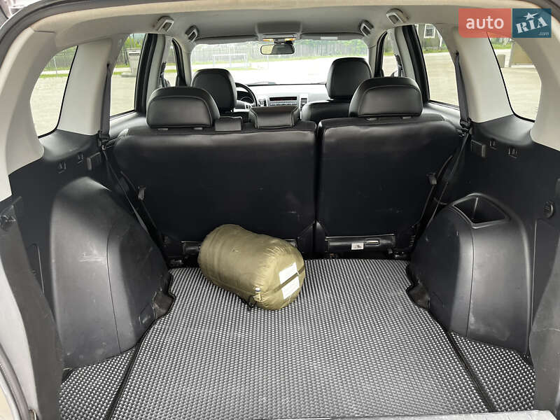 Позашляховик / Кросовер Mitsubishi Outlander 2011 в Чернівцях фото 2 Позашляховик / Кросовер Mitsubishi Outlander 2011 в Чернівцях