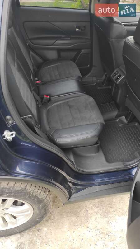 Позашляховик / Кросовер Mitsubishi Outlander 2019 в Чигирину фото 6 Позашляховик / Кросовер Mitsubishi Outlander 2019 в Чигирину