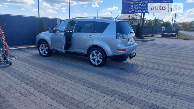 Позашляховик / Кросовер Mitsubishi Outlander 2009 в Іршаві