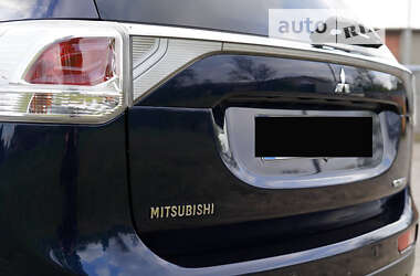 Позашляховик / Кросовер Mitsubishi Outlander 2012 в Білгороді-Дністровському