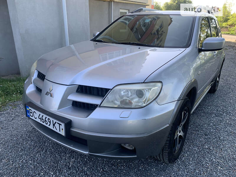 Позашляховик / Кросовер Mitsubishi Outlander 2006 в Львові