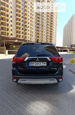 Внедорожник / Кроссовер Mitsubishi Outlander 2018 в Одессе