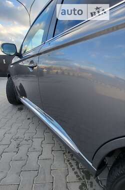 Позашляховик / Кросовер Mitsubishi Outlander 2013 в Буську