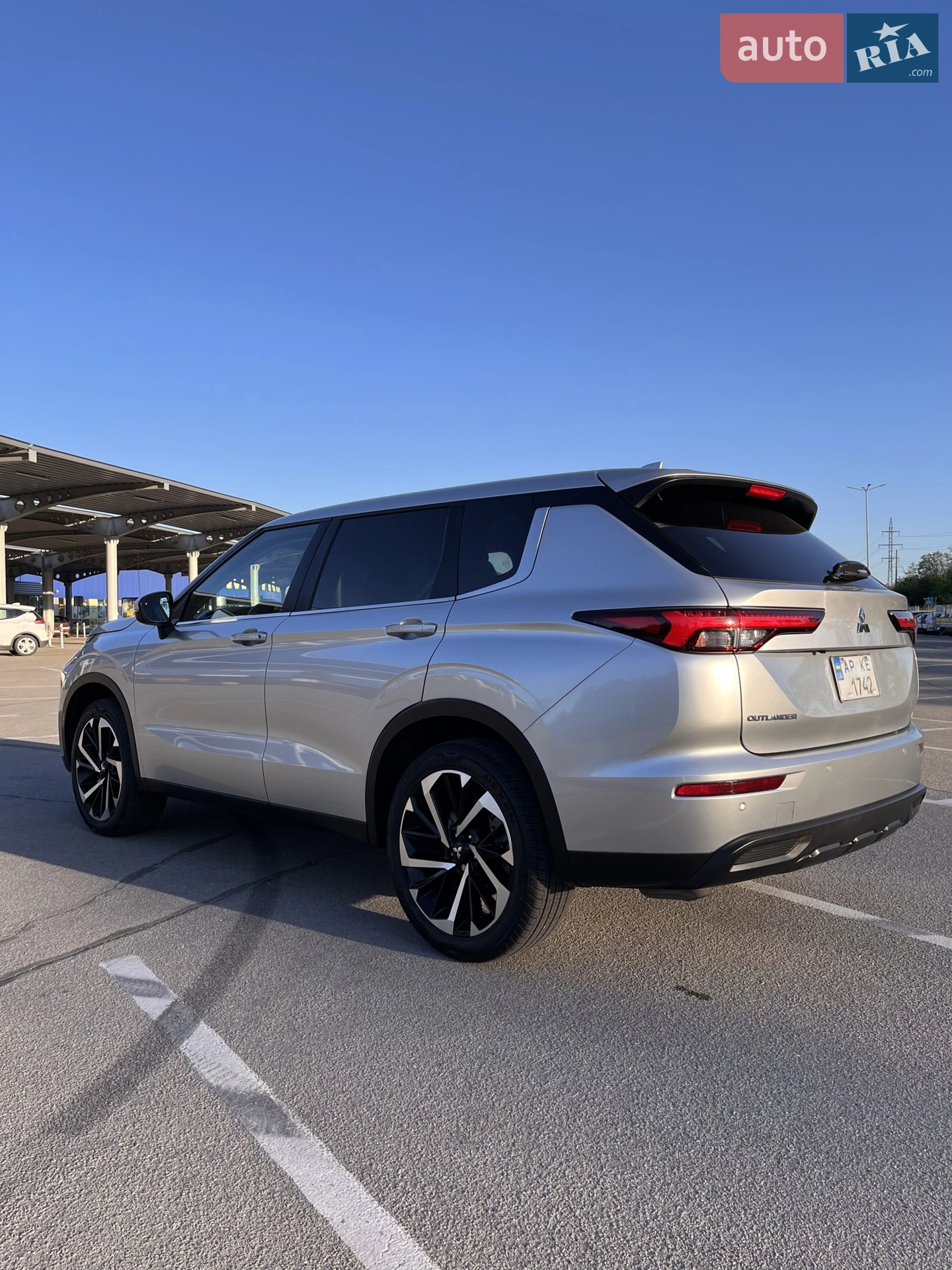 2021 Mitsubishi Outlander - мініатюра 4