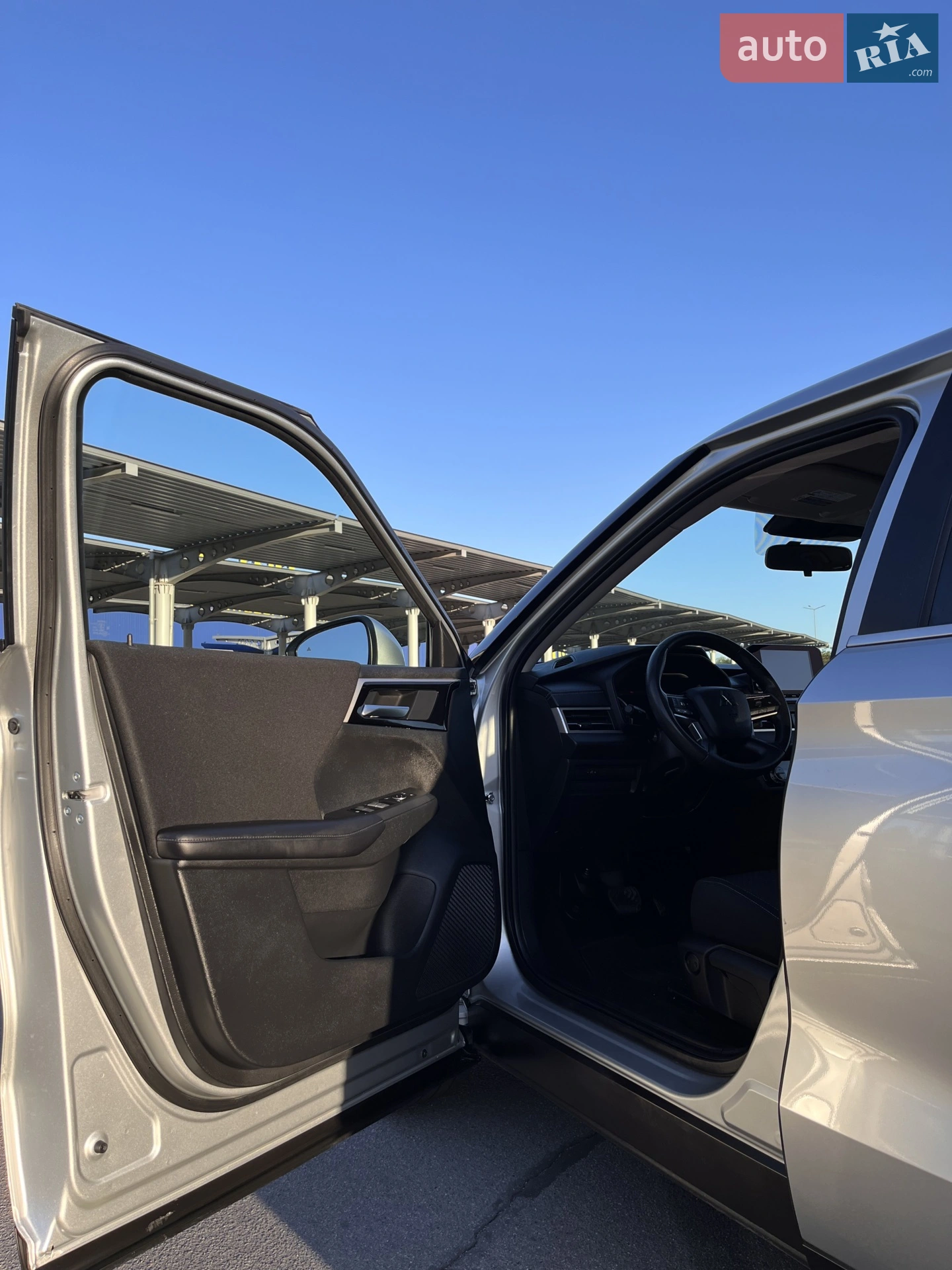 2021 Mitsubishi Outlander - мініатюра 15