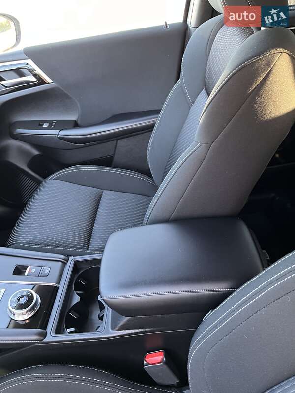 Позашляховик / Кросовер Mitsubishi Outlander 2021 в Запоріжжі