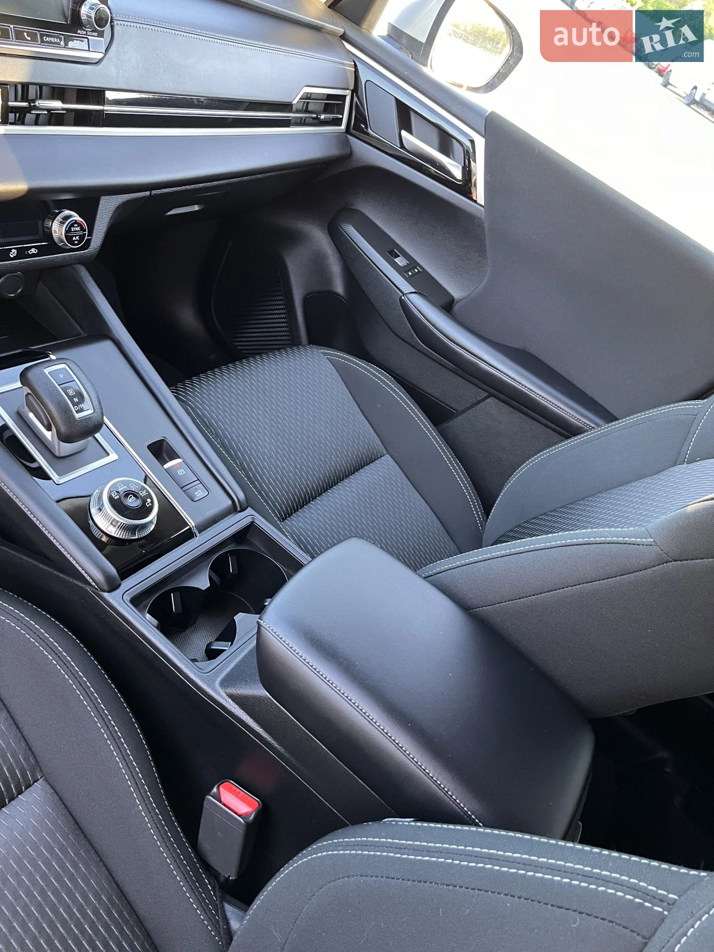 2021 Mitsubishi Outlander - мініатюра 19