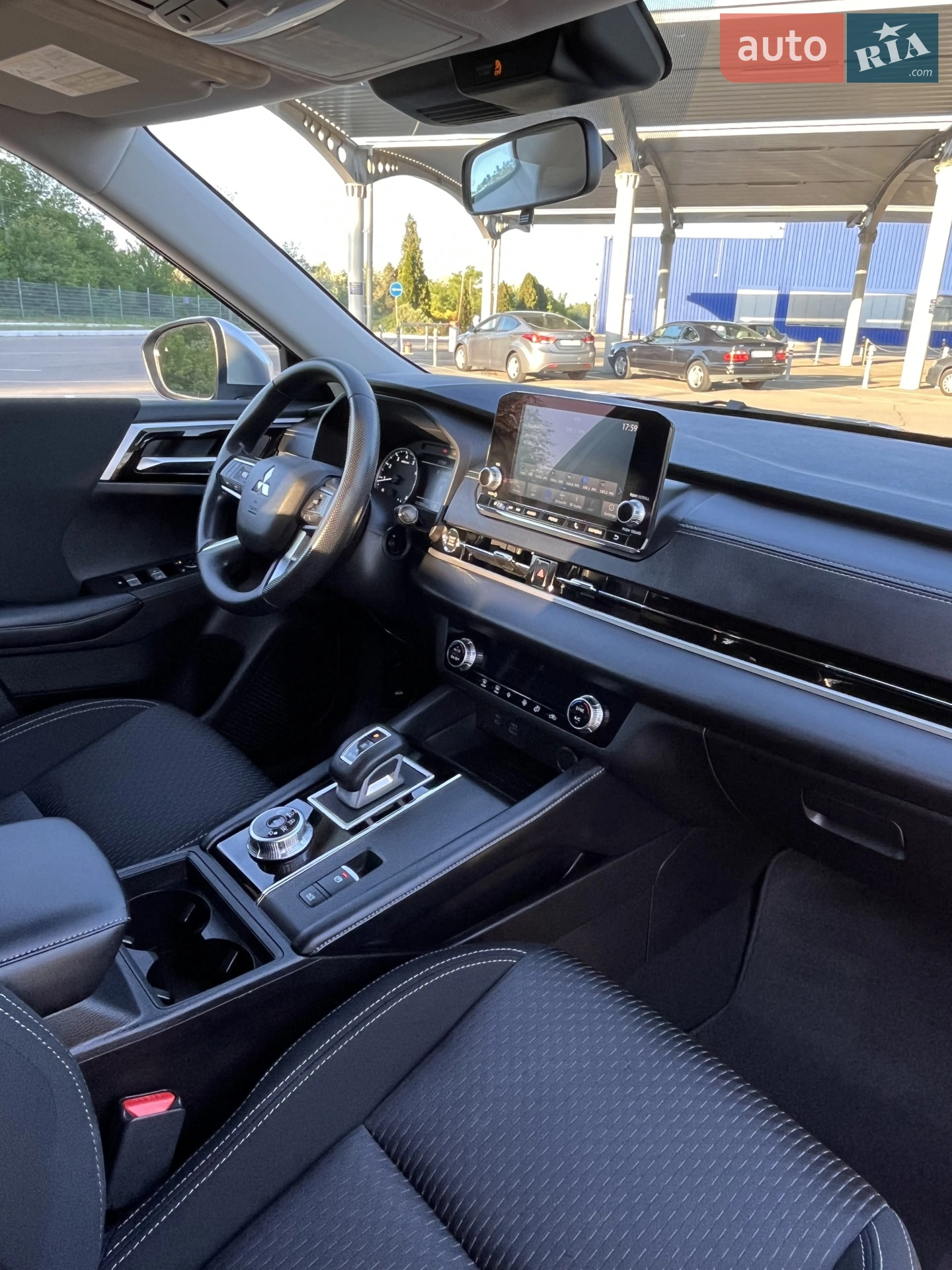 2021 Mitsubishi Outlander - мініатюра 28