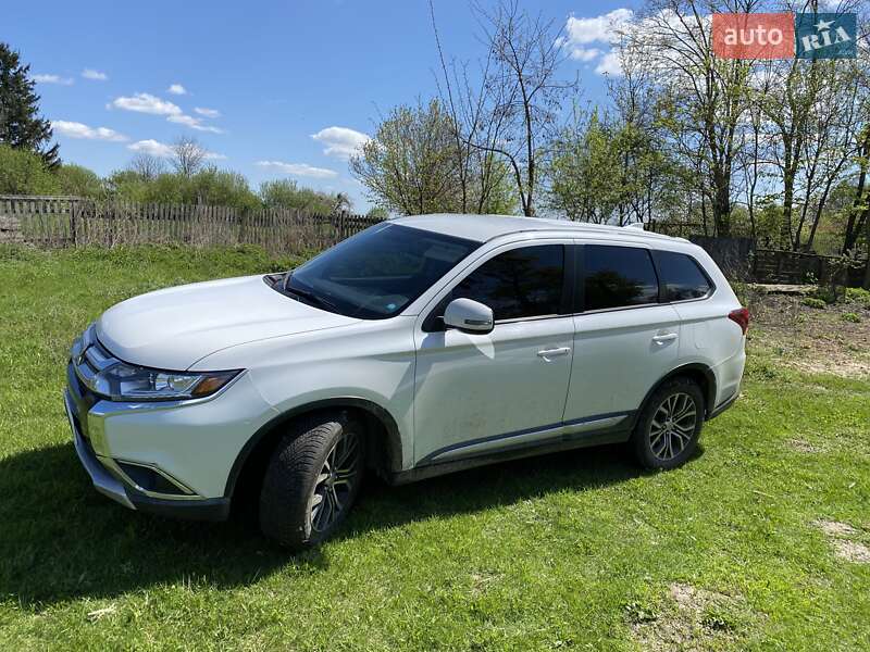 Mitsubishi Outlander 2017