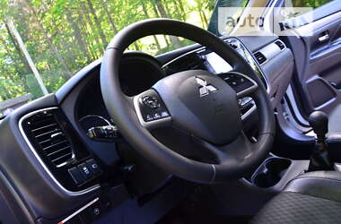 Позашляховик / Кросовер Mitsubishi Outlander 2014 в Трускавці
