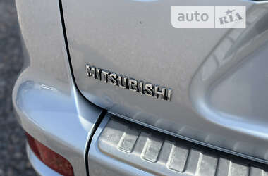 Внедорожник / Кроссовер Mitsubishi Outlander 2011 в Ровно