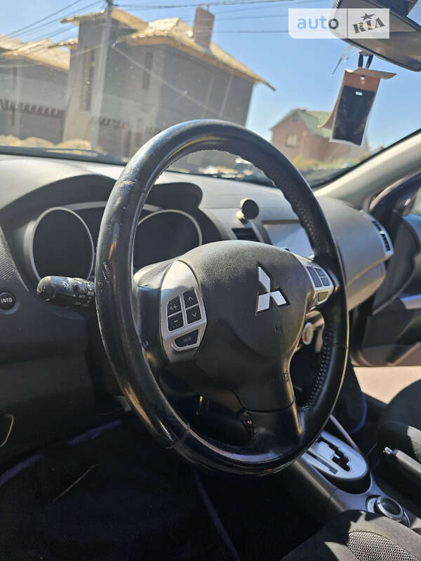 Внедорожник / Кроссовер Mitsubishi Outlander 2008 в Киеве