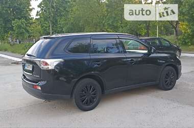 Позашляховик / Кросовер Mitsubishi Outlander 2013 в Вараші