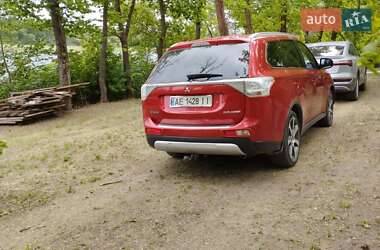 Внедорожник / Кроссовер Mitsubishi Outlander 2014 в Кривом Роге