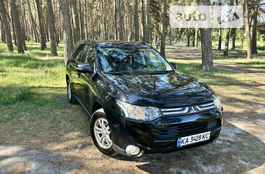 Внедорожник / Кроссовер Mitsubishi Outlander 2012 в Сумах