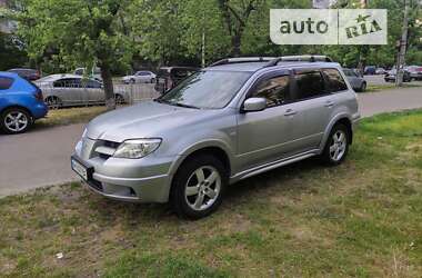 Позашляховик / Кросовер Mitsubishi Outlander 2007 в Києві