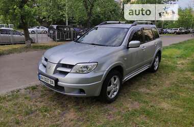 Позашляховик / Кросовер Mitsubishi Outlander 2007 в Києві